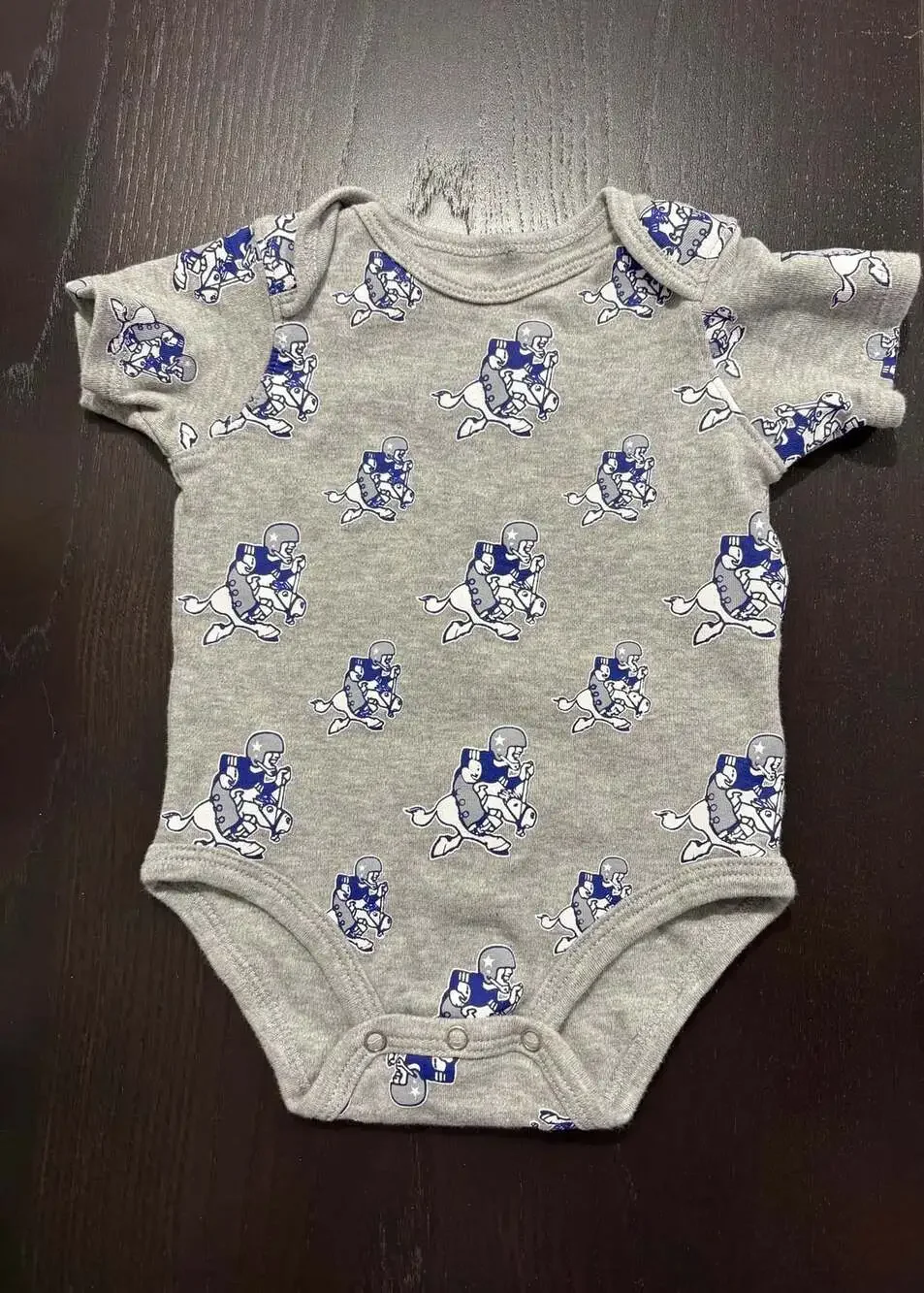 NFL Dallas Cowboys Infant Bodysuit Size 0/3M Grey